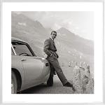 James Bond 007 Poster Kunstdruck Bild und Kunststoff-Rahmen - Sean Connery Mit Aston Martin (40 x 40cm)