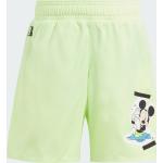 Grüne adidas Disney Entenhausen Kinderbadeshorts mit Maus-Motiv Größe 104 