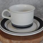 Schwarze Vintage Runde Tassen & Untertassen aus Keramik 