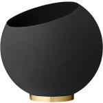 Reduzierte Schwarze Moderne AYTM Globe Runde Große Pflanzkübel 30 cm pulverbeschichtet aus Eisen Indoor 