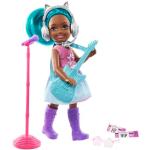 Barbie GTN89 - Chelsea-Karrierepuppe, Pop-Star, mit berufsbezogenem Outfit und zugehörigem Zubehör