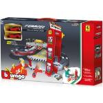 BBurago 15656096, Ferrari Double Lane Racing Garage, inkl. 2 Autos 1:64