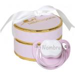 BebeDeParis Personalisierte Schnuller mit Babynamen, BPA-freier, 0-6 Monate, mit Schutzkappe, Rosa. Wertvolles personalisiertes Geschenk zur Geburt. Präsentiert in einer sehr eleganten Schachtel.