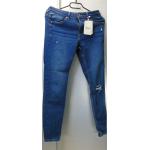 Blaue Bershka Ripped Jeans & Zerrissene Jeans aus Baumwolle für Damen 
