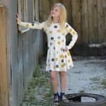 Goldene Gepunktete Langärmelige Bio Nachhaltige Gemusterte Kinderkleider aus Jersey für Mädchen 