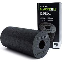 BLACKROLL® STANDARD Faszienrolle (30 x 15 cm), Fitness-Rolle zur Selbstmassage von Rücken und Beine, effektive Massagerolle für funktionales Training, mittlere Härte, Made in Germany, Schwarz