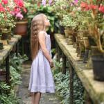 Fliederfarbene Blumenmuster Kinderfestkleider mit Knopf aus Leinen für Mädchen für den für den Sommer 