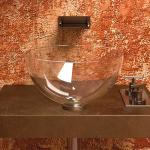 Aufsatzwaschbecken & Aufsatzwaschtische aus Glas 