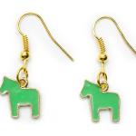 Grüne Pferde Ohrringe mit Tiermotiv vergoldet aus Emaille 