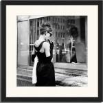 Schwarze Moderne Audrey Hepburn Poster mit Rahmen 