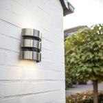 Silberne Eco-Light Außenwandleuchten mit Bewegungsmelder aus Edelstahl 