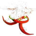 Eurographics DGDT1053 Glasbild Deco Glass Splashing Chili Pepper (20 x 20 cm)