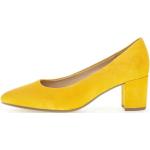 Gelbe Damenpumps in Normalweite aus Veloursleder Größe 43 mit Absatzhöhe 5cm bis 7cm 
