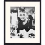 Schwarze Moderne Audrey Hepburn Poster mit Rahmen aus Papier mit Rahmen 