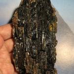 Schwarze Turmaline aus Kristall 