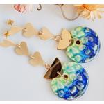 Blaue Blumenmuster Boho Herzohrstecker aus Keramik 14 Karat handgemacht 