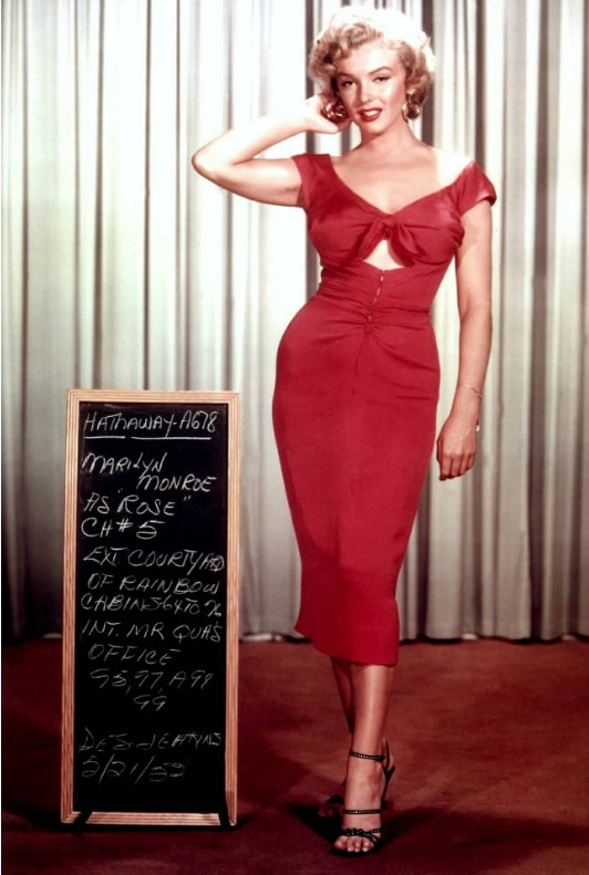 Marilyn Monroe in rotem Abendkleid