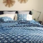 Indigofarbene Ethno Tagesdecken & Bettüberwürfe aus Baumwolle 