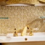 Goldene Waschbecken & Waschtische aus Messing 