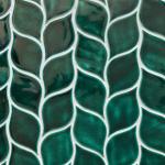 Tannengrüne Wandfliesen mit Muster aus Keramik 