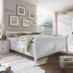 Weiße Maison Belfort Betten mit Bettkasten gebeizt aus Massivholz mit Stauraum 