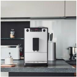 Melitta Kaffeevollautomat Solo 950-666, Pure Silver, All-Black Details für die Optik, aromatischer Kaffee & Espresso bei nur 20cm Breite silberfarben Haushaltsgeräte
