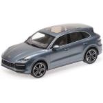 Minichamps® 155066071 1:18 Porsche Cayenne Turbo S - 2017 - Blue Metallic