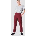 Rote Loose Fit NA-KD Hosen mit Galonstreifen mit Galonstreifen aus Polyester für Damen Größe XS 