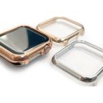 Silberner Armbanduhrenschutz aus Aluminium mit Roségold-Armband 