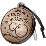schenkYOU Premium Schlüsselanhänger aus Nussbaumholz - personalisierte Geschenkidee - Gravur „Ohne dich werde ich verrückt“