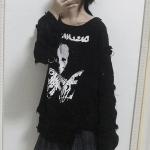 Schwarze Gothic Langärmelige Schulterfreie T-Shirts mit Totenkopfmotiv Handwäsche für Damen Größe L 