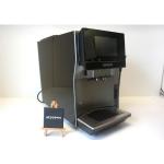 Silberne SIEMENS Kaffeevollautomaten aus Edelstahl mit Kaffeemühle 