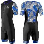 SLS3 Triathlon Einteiler Herren | Aerodynamischer Kurzarm Trisuit mit Ärmeln | 2 Taschen | Wettkampf | Front-Reißverschluss | Schwarz (Black/Blue Geo, S)