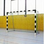 Sport-Thieme Handballtor in Bodenhülsen stehend mit anklappbaren Netzbügeln, 3x2 m, Schwarz-Silber, Verschraubte Eckverbindungen