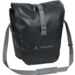 Schwarze Vaude Aqua Front Nachhaltige Gepäckträgertaschen aus LKW-Plane mit Rollverschluss 