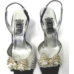 Schwarze Vintage Cinderella Herrensandaletten mit Perlen aus Satin 