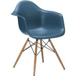 Vitra Stuhl Eames Plastic Armchair DAW 83x63x59 cm meerblau, Gestell: eichefarbig, Designer Charles & Ray Eames