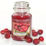 Rote Yankee Candle Black Cherry Duftkerzen mit Kirschenmotiv 